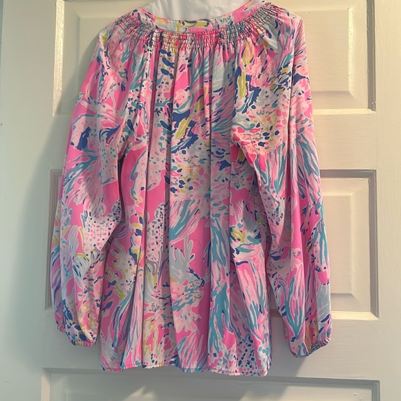 Lilly Pulitzer silk floral blouse - Picture 2 of 7